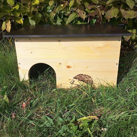Holz-Igelhaus